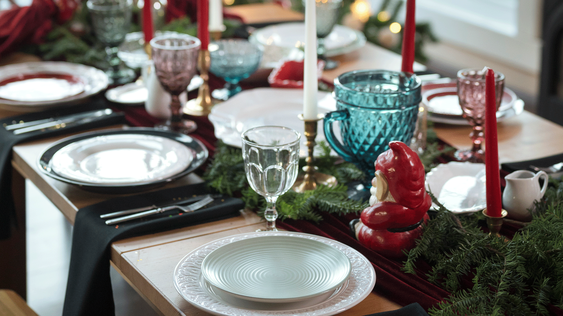 ¿Cómo Elegir la Mesa de Comedor Ideal para tus Reuniones Navideñas?